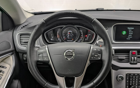 Volvo V40 Cross Country I, 2016 год, 1 695 000 рублей, 21 фотография