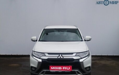 Mitsubishi Outlander III рестайлинг 3, 2019 год, 2 230 000 рублей, 2 фотография