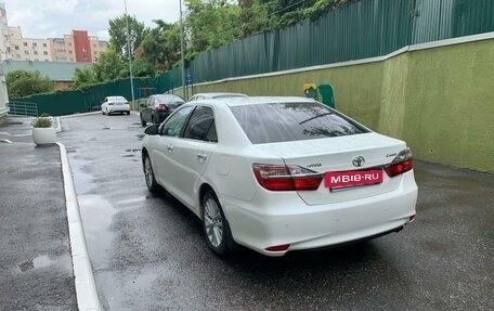 Toyota Camry, 2015 год, 2 050 000 рублей, 2 фотография