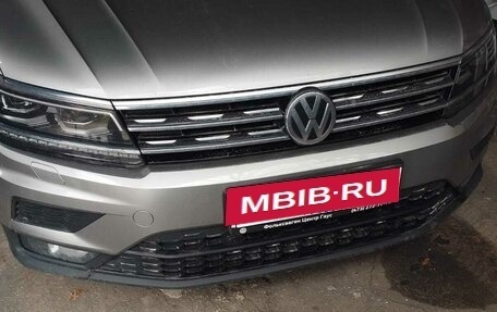 Volkswagen Tiguan II, 2017 год, 2 420 000 рублей, 1 фотография