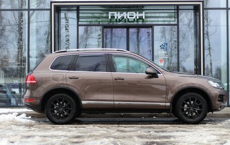 Volkswagen Touareg III, 2012 год, 1 995 000 рублей, 4 фотография