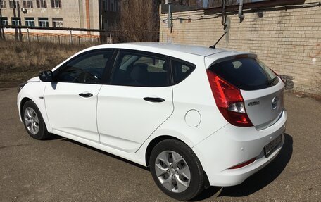 Hyundai Solaris II рестайлинг, 2015 год, 975 000 рублей, 5 фотография