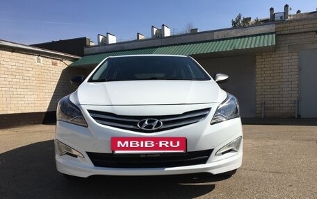 Hyundai Solaris II рестайлинг, 2015 год, 975 000 рублей, 3 фотография