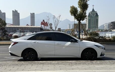Hyundai Elantra, 2022 год, 1 030 000 рублей, 7 фотография