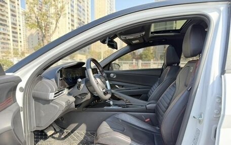 Hyundai Elantra, 2022 год, 1 030 000 рублей, 10 фотография