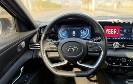Hyundai Elantra, 2022 год, 1 030 000 рублей, 11 фотография