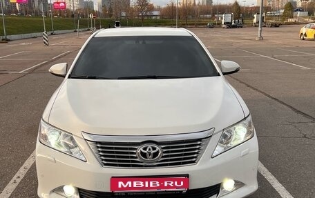 Toyota Camry, 2012 год, 1 740 000 рублей, 6 фотография