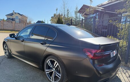 BMW 7 серия, 2018 год, 4 450 000 рублей, 2 фотография