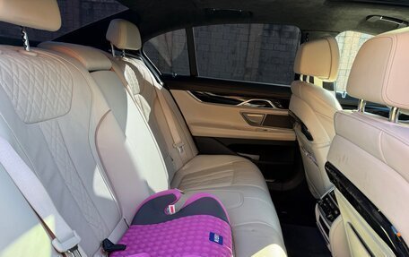 BMW 7 серия, 2018 год, 4 450 000 рублей, 12 фотография