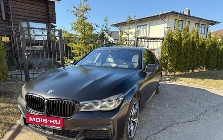 BMW 7 серия, 2018 год, 4 450 000 рублей, 6 фотография