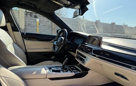 BMW 7 серия, 2018 год, 4 450 000 рублей, 15 фотография