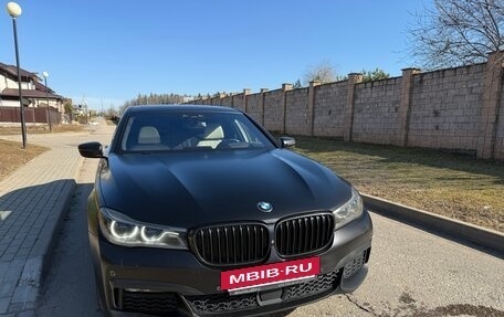 BMW 7 серия, 2018 год, 4 450 000 рублей, 16 фотография