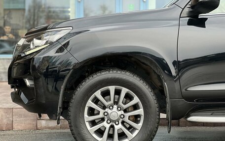 Toyota Land Cruiser Prado 150 рестайлинг 2, 2017 год, 4 590 000 рублей, 39 фотография