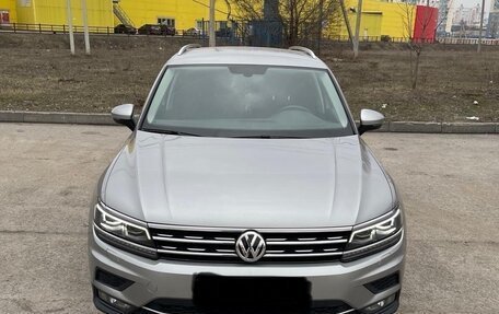 Volkswagen Tiguan II, 2018 год, 3 490 000 рублей, 1 фотография