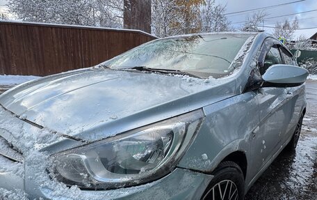 Hyundai Solaris II рестайлинг, 2011 год, 650 000 рублей, 16 фотография