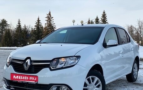 Renault Logan II, 2018 год, 955 000 рублей, 2 фотография