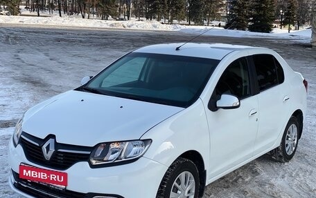 Renault Logan II, 2018 год, 955 000 рублей, 9 фотография