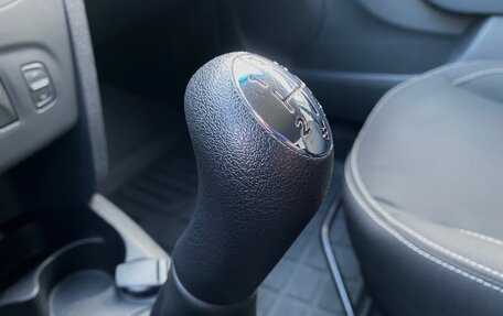 Renault Logan II, 2018 год, 955 000 рублей, 34 фотография