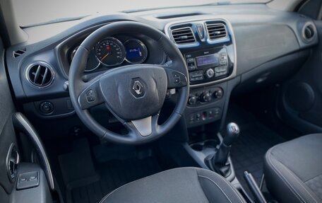 Renault Logan II, 2018 год, 955 000 рублей, 30 фотография