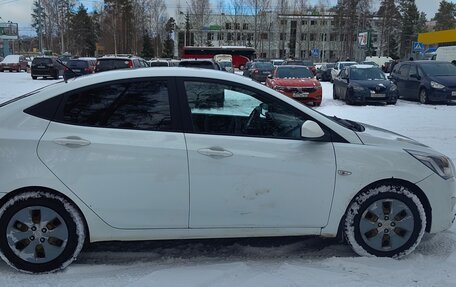 Hyundai Solaris II рестайлинг, 2016 год, 700 000 рублей, 3 фотография