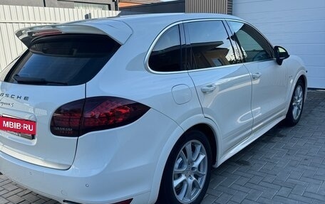 Porsche Cayenne III, 2011 год, 2 300 000 рублей, 2 фотография