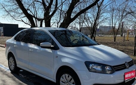 Volkswagen Polo VI (EU Market), 2014 год, 1 015 000 рублей, 1 фотография