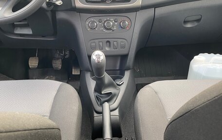 Renault Logan II, 2016 год, 1 240 000 рублей, 16 фотография