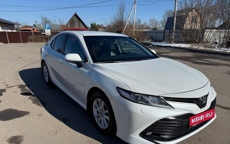 Toyota Camry, 2018 год, 2 699 000 рублей, 3 фотография