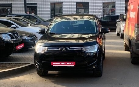 Mitsubishi Outlander III рестайлинг 3, 2012 год, 1 120 000 рублей, 14 фотография