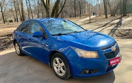 Chevrolet Cruze II, 2011 год, 820 000 рублей, 3 фотография