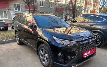 Toyota RAV4, 2021 год, 4 200 000 рублей, 6 фотография