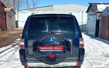Mitsubishi Pajero IV, 2010 год, 2 200 000 рублей, 10 фотография