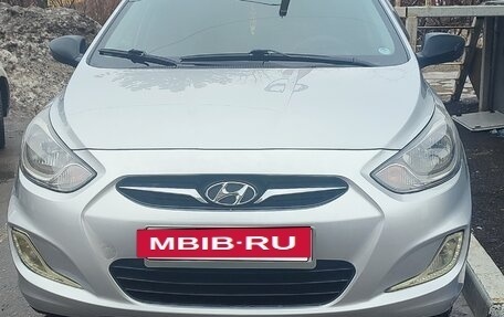 Hyundai Solaris II рестайлинг, 2013 год, 750 000 рублей, 6 фотография