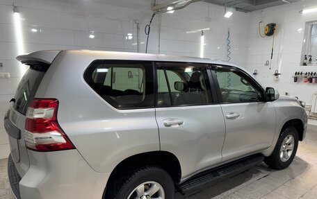 Toyota Land Cruiser Prado 150 рестайлинг 2, 2014 год, 4 150 000 рублей, 3 фотография