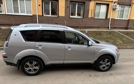 Mitsubishi Outlander III рестайлинг 3, 2008 год, 1 270 000 рублей, 2 фотография