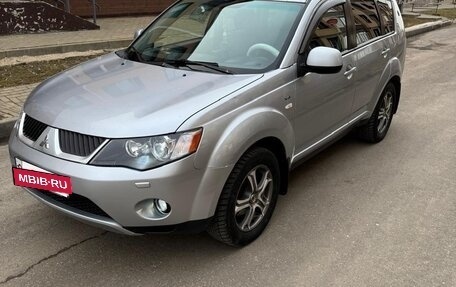 Mitsubishi Outlander III рестайлинг 3, 2008 год, 1 270 000 рублей, 3 фотография