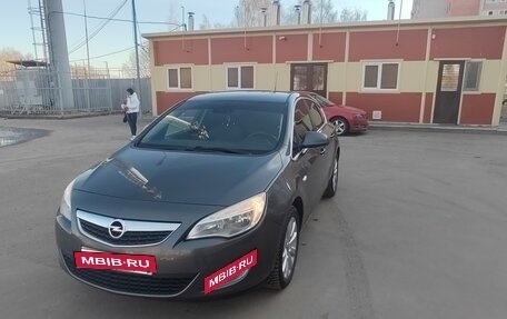 Opel Astra J, 2011 год, 1 250 000 рублей, 2 фотография