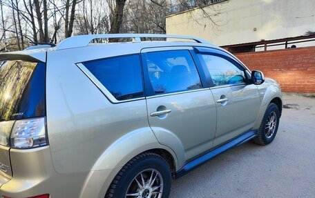 Mitsubishi Outlander III рестайлинг 3, 2008 год, 1 000 000 рублей, 6 фотография