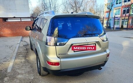 Mitsubishi Outlander III рестайлинг 3, 2008 год, 1 000 000 рублей, 4 фотография