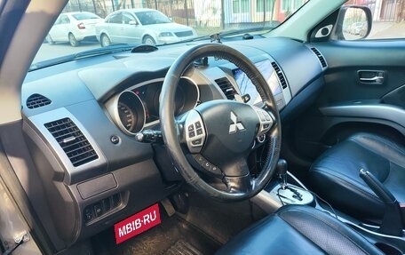 Mitsubishi Outlander III рестайлинг 3, 2008 год, 1 000 000 рублей, 23 фотография