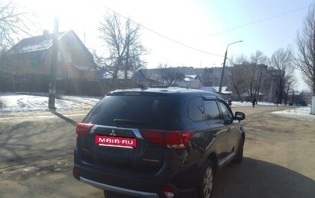 Mitsubishi Outlander III рестайлинг 3, 2018 год, 1 756 000 рублей, 2 фотография
