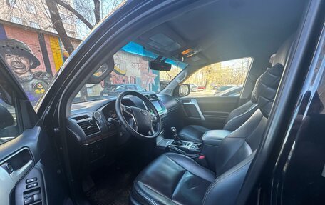 Toyota Land Cruiser Prado 150 рестайлинг 2, 2018 год, 5 800 000 рублей, 3 фотография