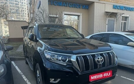 Toyota Land Cruiser Prado 150 рестайлинг 2, 2018 год, 5 800 000 рублей, 13 фотография