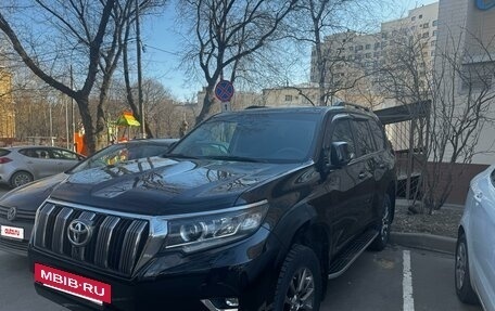 Toyota Land Cruiser Prado 150 рестайлинг 2, 2018 год, 5 800 000 рублей, 11 фотография