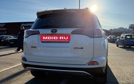 Toyota RAV4, 2016 год, 2 300 000 рублей, 6 фотография