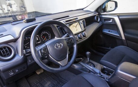 Toyota RAV4, 2015 год, 2 630 000 рублей, 5 фотография