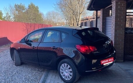 Opel Astra J, 2013 год, 1 400 000 рублей, 4 фотография