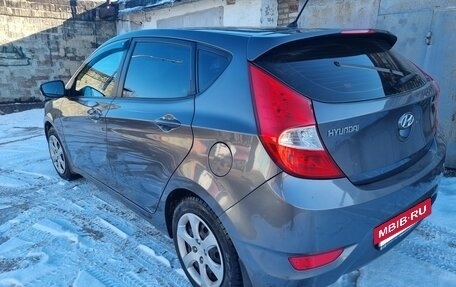 Hyundai Solaris II рестайлинг, 2012 год, 1 030 000 рублей, 3 фотография