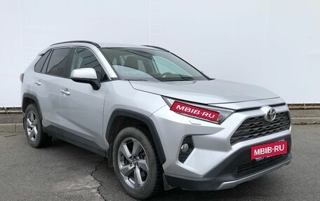 Toyota RAV4, 2021 год, 3 875 000 рублей, 3 фотография