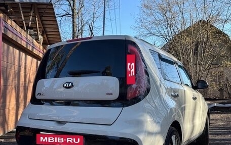 KIA Soul II рестайлинг, 2018 год, 1 590 000 рублей, 6 фотография